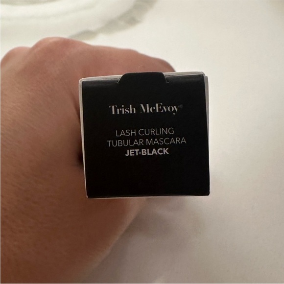 BNIB Lash Curling Tubular Mascara (Jet-Black) - Picture 2 of 3